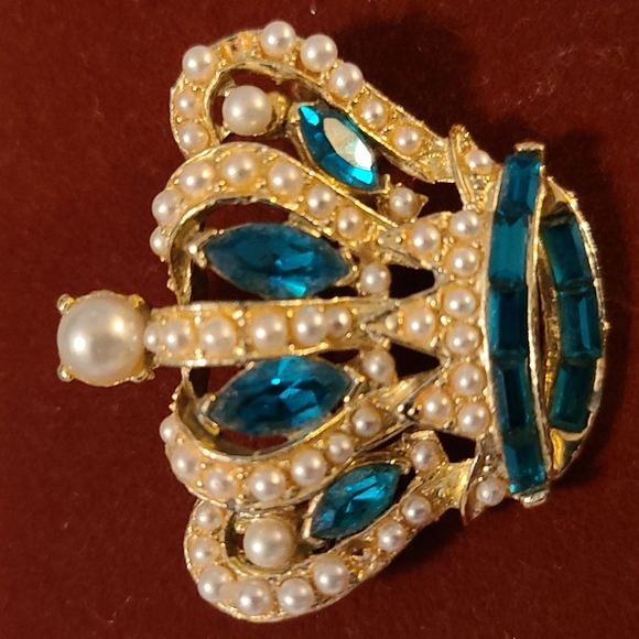 Jewelry Vintage Crown Brooch Poshmark
